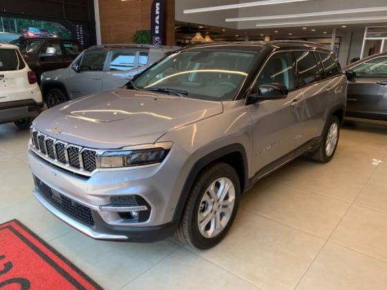 JEEP COMMANDER 1.3 T270 TURBO FLEX LONGITUDE AT6